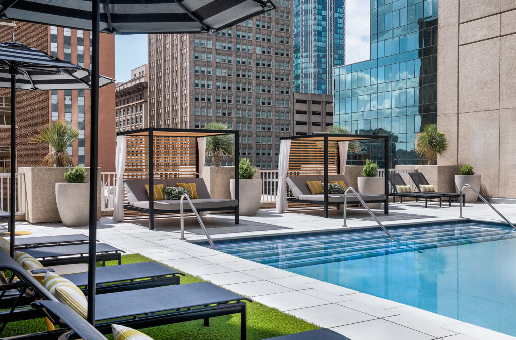 Le Meridien Pool
