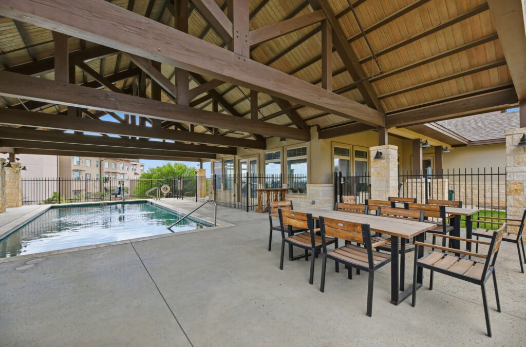 New Braunfels - Pool Deck
